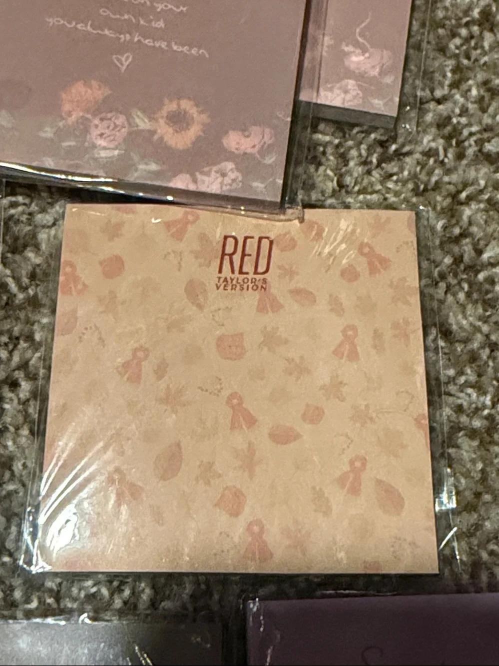 Set of 18 Taylor Swift-themed 3”x3” sticky note pads (some duplicates) - NEW